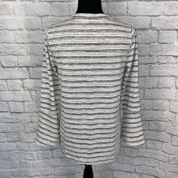 Gibson & Latimer vneck stripe top w/side slits & flare sleeve grey & white sz S - Picture 11 of 11